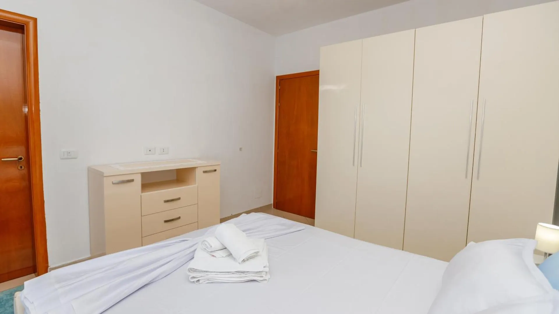 Gus Apartament Vlorë