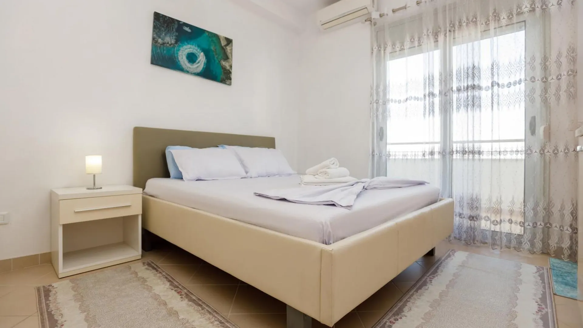 Gus Apartament Vlorë